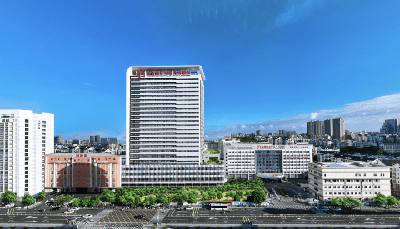 深圳一医院门口被指“举步维艰”<strong></p>
<p>安币</strong>！整治后记者实探:仍很堵