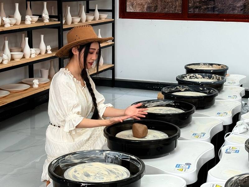 媒体大V走进毕节 邂逅山水人文之美