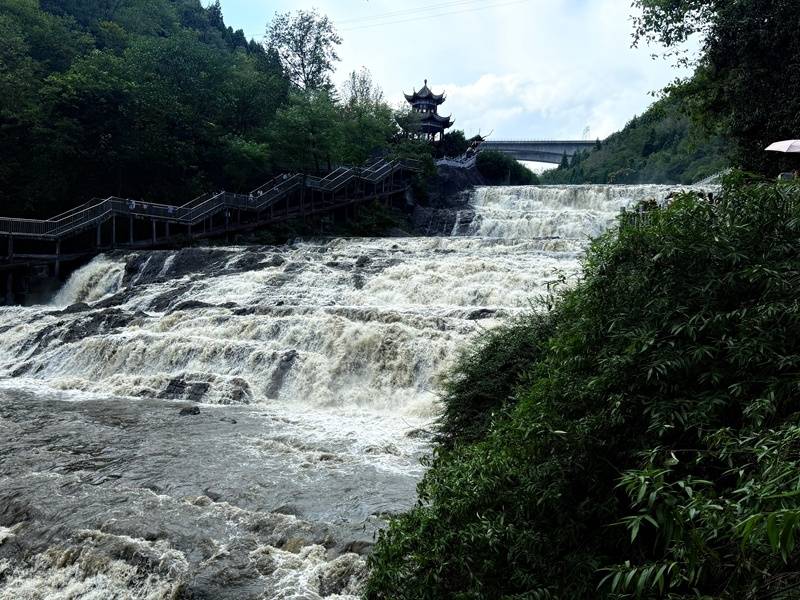媒体大V走进毕节 邂逅山水人文之美