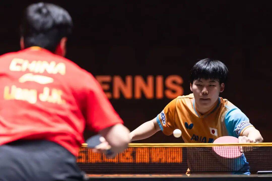 王艺迪完胜桥本<strong></p>
<p>币安交易平台</strong>，向鹏挺进8强 | WTT中国大满贯单打