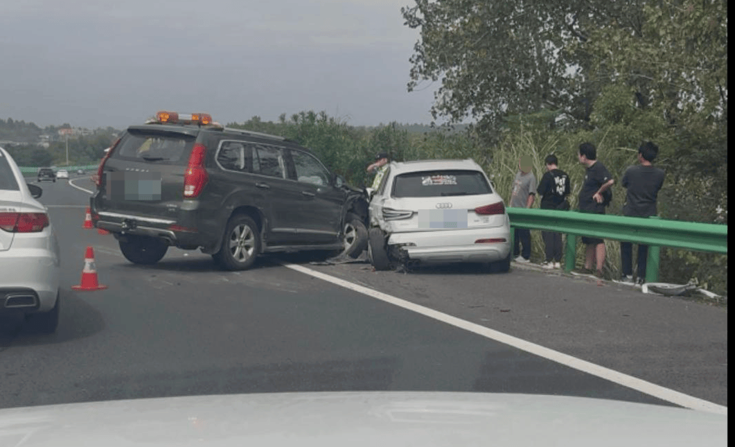 “司机像没意识了一样！”男子称SUV在高速上慢行、撞上石墩也不停<strong></p>
<p>币安交易平台</strong>，交警：司机目前无生命危险