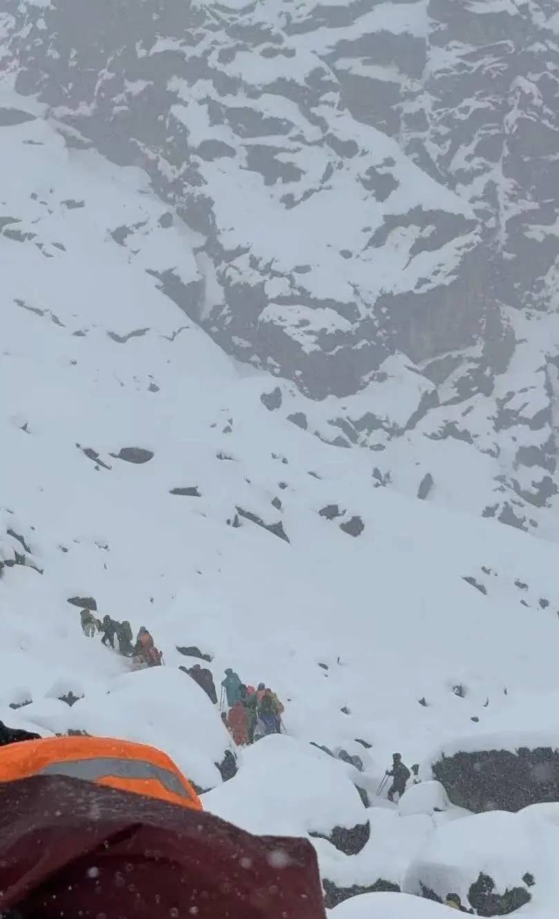 珠峰景区游客被困最新进展：已有350名游客获救<strong></p>
<p>币安网址</strong>，其余200多名游客已全部取得联系