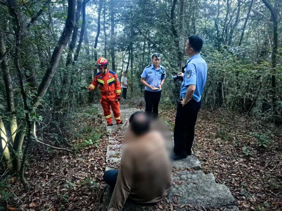 杭州一山脚下<strong></p>
<p>币安网址</strong>，网约车司机报警！从清晨等到深夜，未等到乘客下山……紧急搜救！