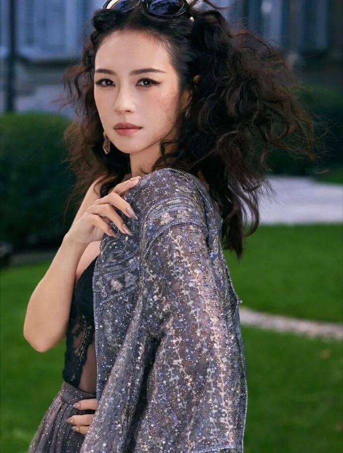 时装周上的女明星<strong></p>
<p>币安网址</strong>，秋冬氛围感一键封顶！