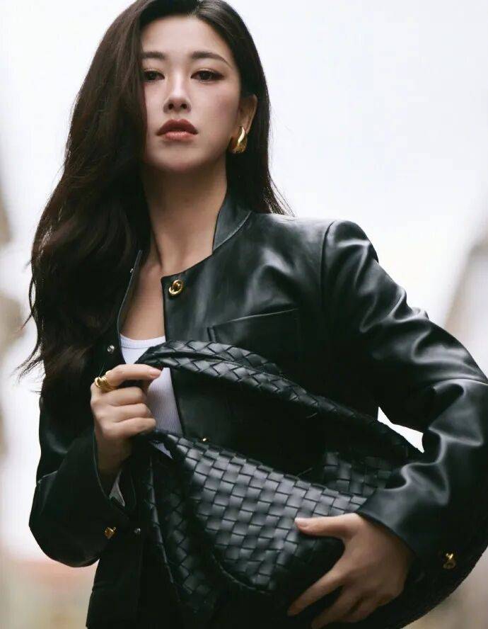 时装周上的女明星<strong></p>
<p>币安网址</strong>，秋冬氛围感一键封顶！