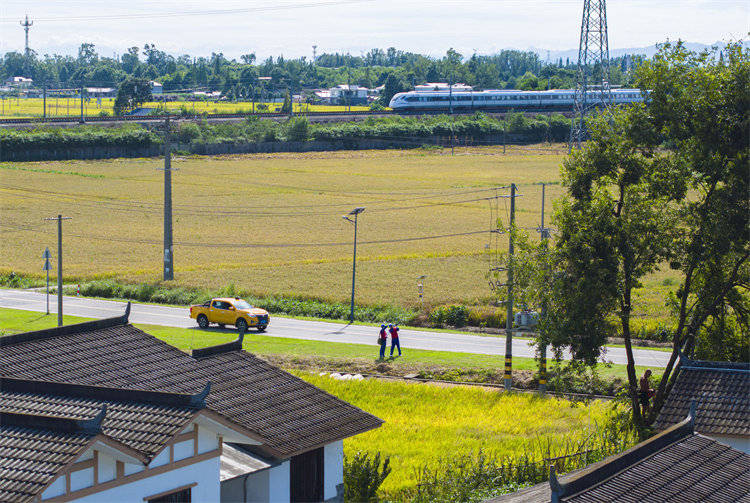 阖家团圆时<strong></p>
<p>币安交易所官网</strong>，他们守护蓉城灯火