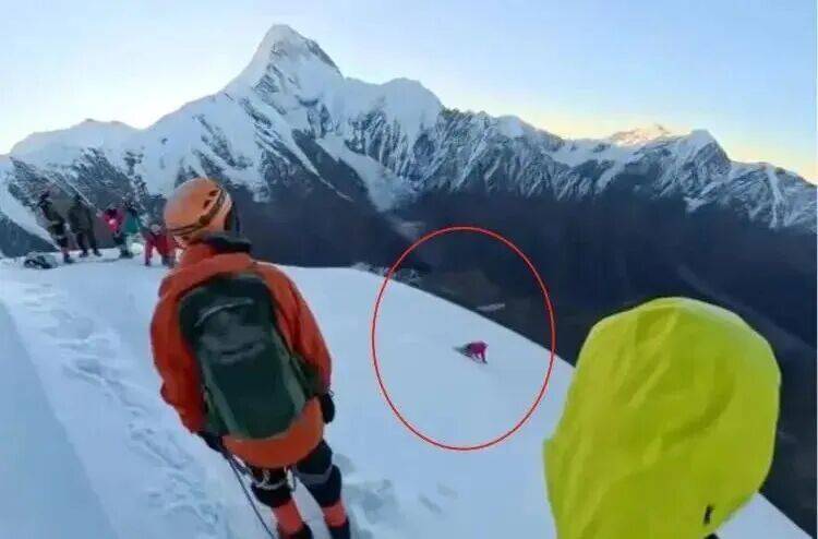 打卡拍照<strong></p>
<p>币安交易所官网</strong>，再美也不能用生命对焦