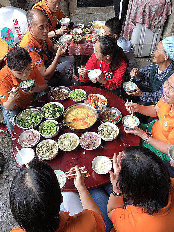 那个让老师骄傲的“调皮”班级！30年同学聚会<strong></p>
<p>币安币价格今日行情</strong>，还伴有一封来自贵州的感谢信