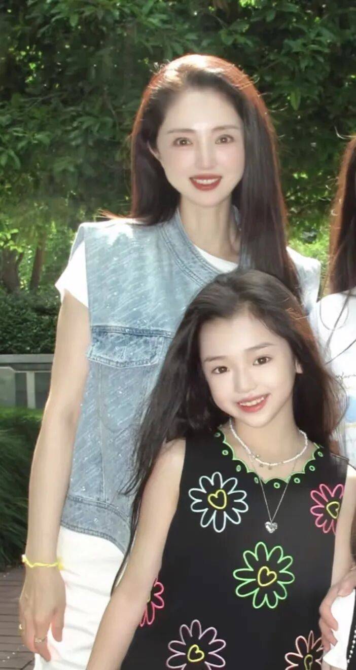 9岁小酒窝<strong></p>
<p>币安链</strong>，大大方方成顶流