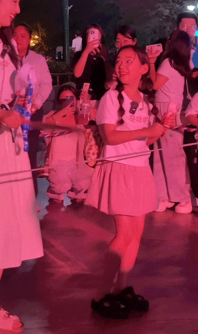 9岁小酒窝<strong></p>
<p>币安链</strong>，大大方方成顶流