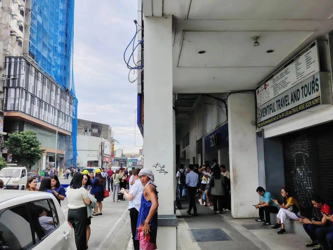 在菲华人亲历7.6级强震:震感强烈<strong></p>
<p>币安官网下载</strong>,有女生被吓哭|鱼眼·热点