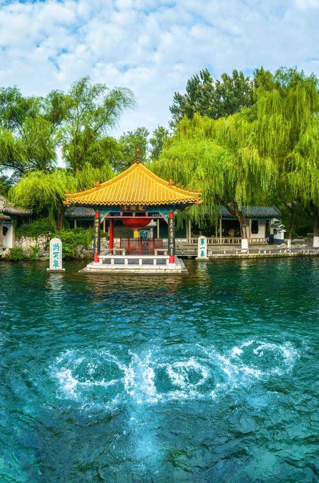 趵突泉地下水位突破30米大关<strong></p>
<p>币安官网入口</strong>!济南泉水进入最佳观赏季