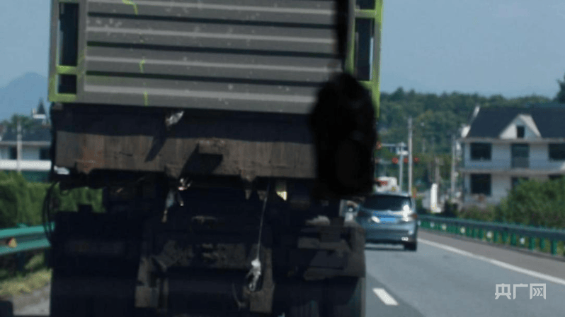 中央安全生产考核巡查组在江西玉山明查暗访发现：客运隐患突出<strong></p>
<p>安币网官网</strong>，垃圾清运车问题频发