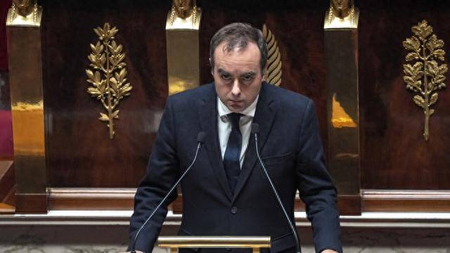 为免遭弹劾<strong></p>
<p>安币官网</strong>,法国新政府被迫低头,马克龙标志性政绩要没了?