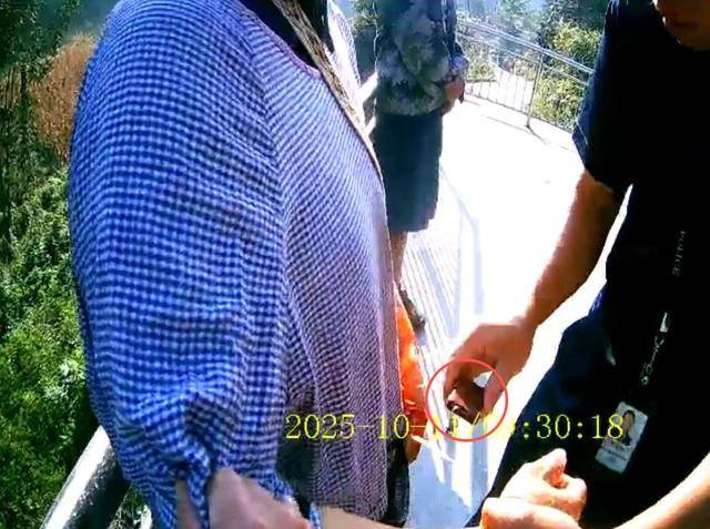 100斤玉米上秤秒变60斤？贵州一村民遭“鬼秤”骗粮！民警出手<strong></p>
<p>币安网站</strong>，5人被拘