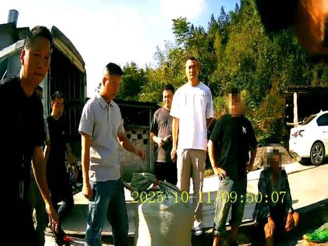 100斤玉米上秤秒变60斤？贵州一村民遭“鬼秤”骗粮！民警出手<strong></p>
<p>币安网站</strong>，5人被拘