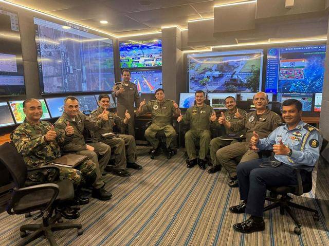 印尼豪掷90亿美元买歼-10<strong></p>
<p>币安网站</strong>，不止看中战机，中械作战体系也来一套