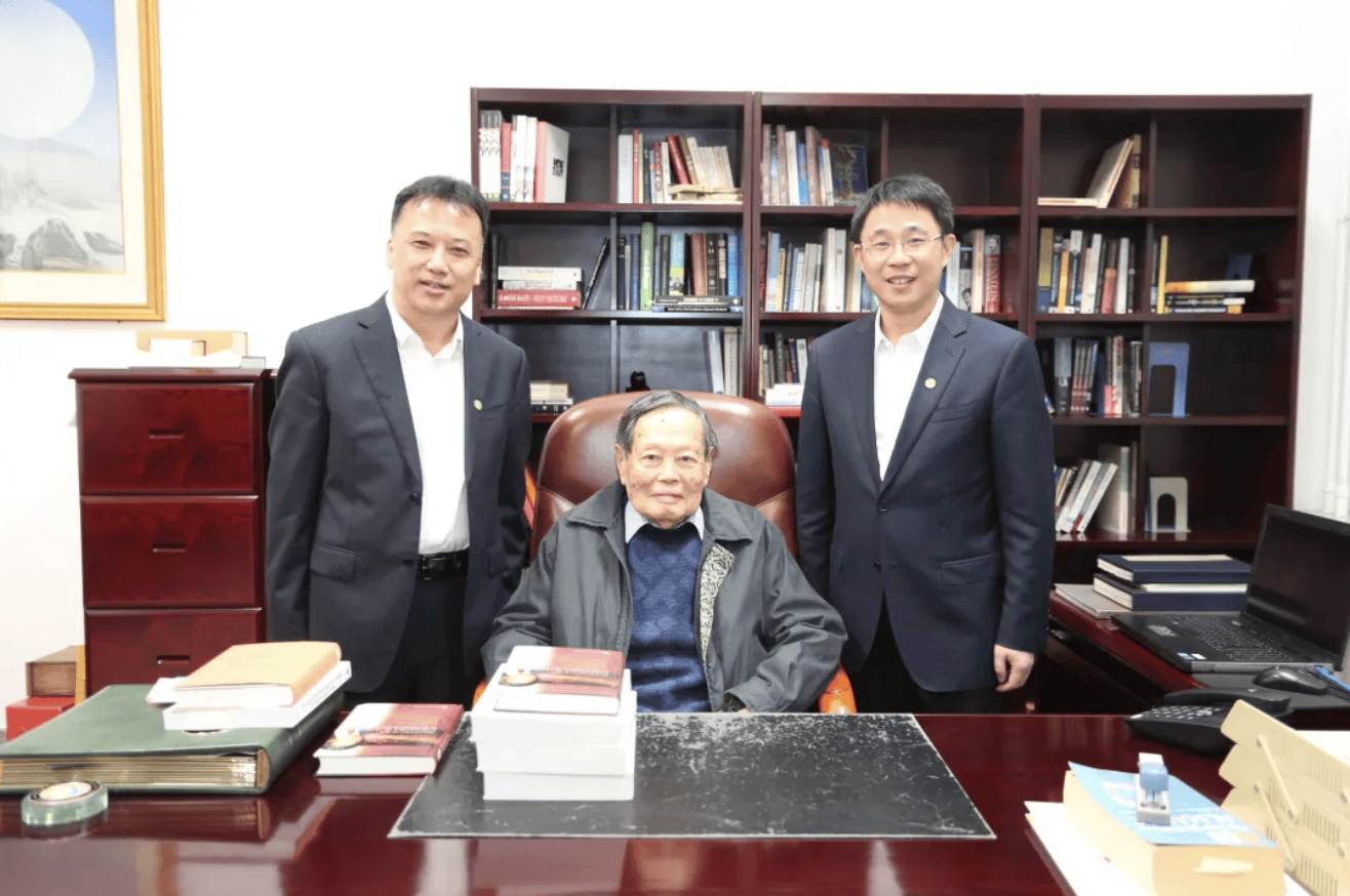 杨振宁为什么连续32年担任东莞理工学院名誉校长<strong></p>
<p>币安智能链</strong>？