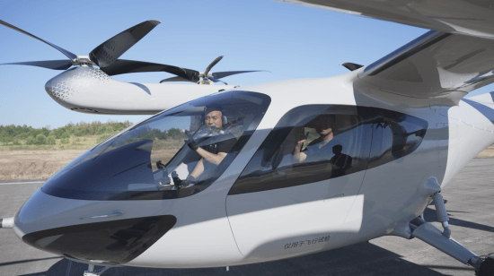 创始人同乘<strong></p>
<p>币安官方</strong>！时的科技完成全球首个吨级eVTOL载多人飞行试验