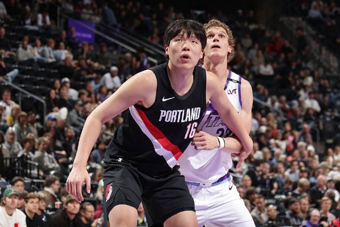 杨瀚森迎NBA常规赛首秀<strong></p>
<p>币安下载链接</strong>，两罚全中拿到个人NBA生涯首分；此前出场时播音字幕都是中文