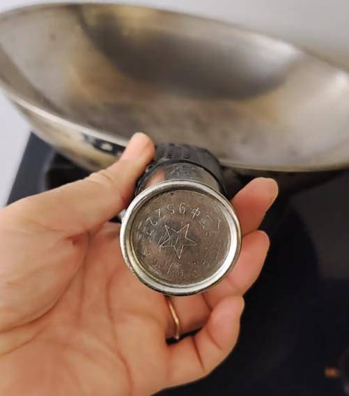 铁锅用了二三十年仍不粘不锈<strong></p>
<p>币安合约</strong>，女子在线寻厂家想“再买一个”，厂家称已停产