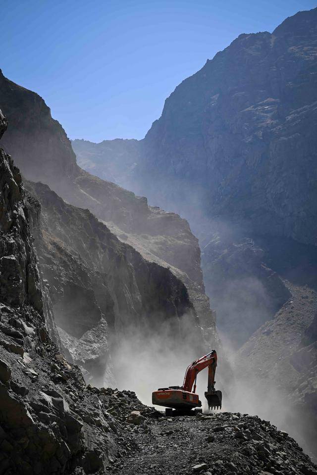 青年说 | 到中亚<strong></p>
<p>ERC20</strong>，奔赴一场激动人心的“探秘”