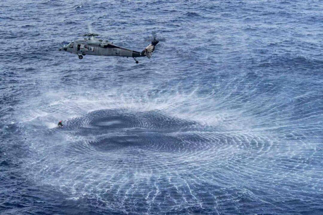 美海军在南海连摔两架飞机<strong></p>
<p>欧易okex</strong>，因电磁攻击？中国军号发文