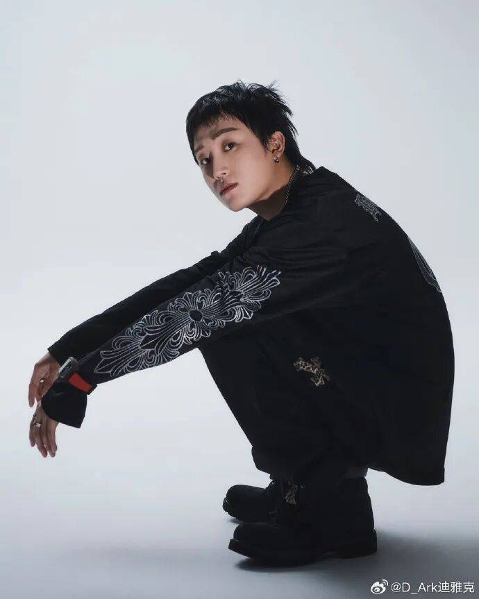 中国男歌手涉毒被捕<strong></p>
<p>bitfinex</strong>！