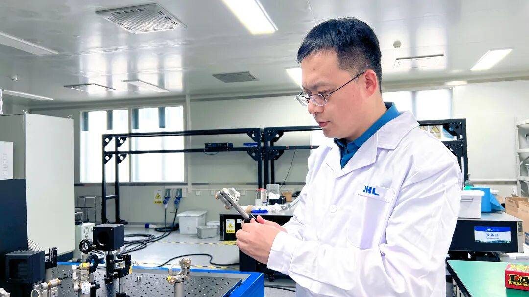 认真学习贯彻党的二十届四中全会精神<strong></p>
<p>SHIB价格</strong>！来听听他们怎么说