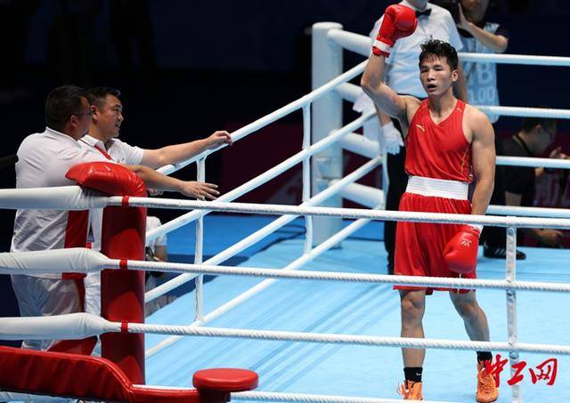 全运会拳击男子80公斤级决赛<strong></p>
<p>LUNA币最新消息</strong>，王小保夺冠！