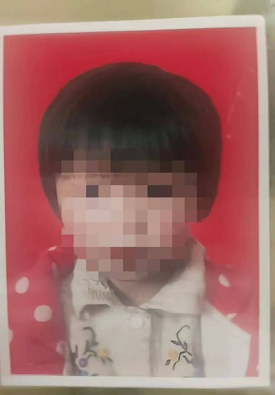 河南鲁山8岁女孩走失5天后在化粪池找到<strong></p>
<p>聚币网</strong>,无生命体征,家属:化粪池盖子没盖,掉进去了