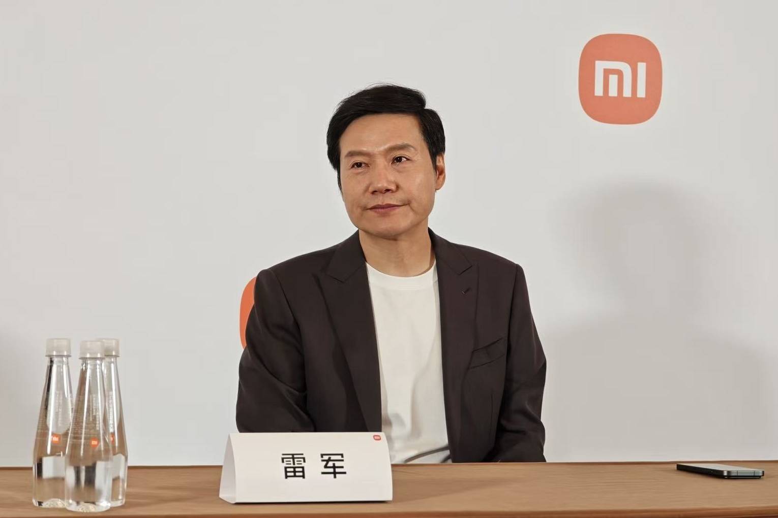 雷军宣布1亿港元增持后<strong></p>
<p>BLUR币</strong>，小米港股美股迎来上涨