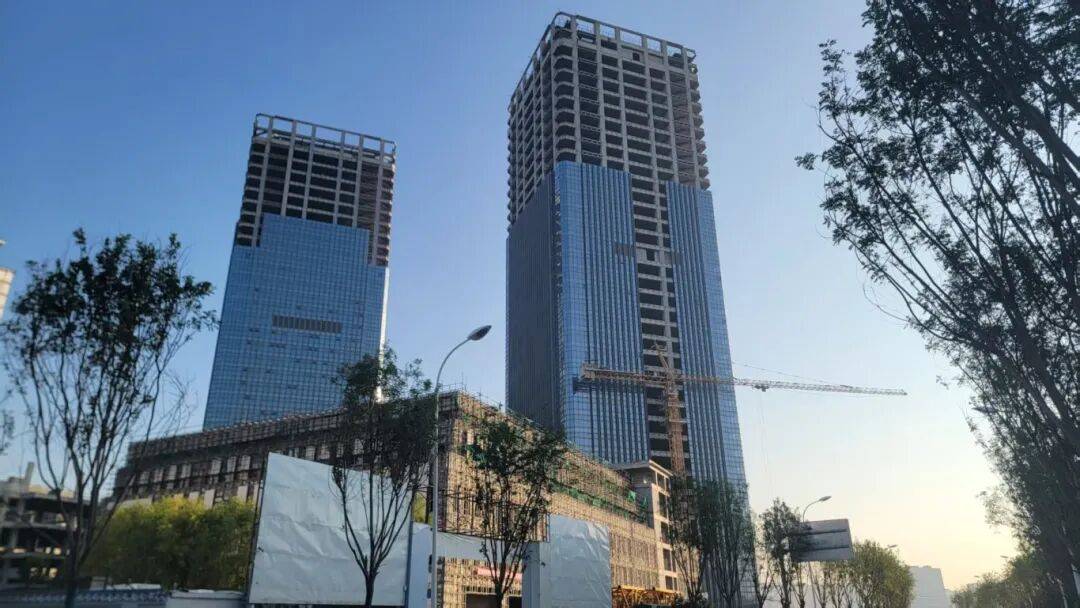 西安地标“双子塔”荒芜十年<strong></p>
<p>比特币交易网</strong>,7.48亿起拍