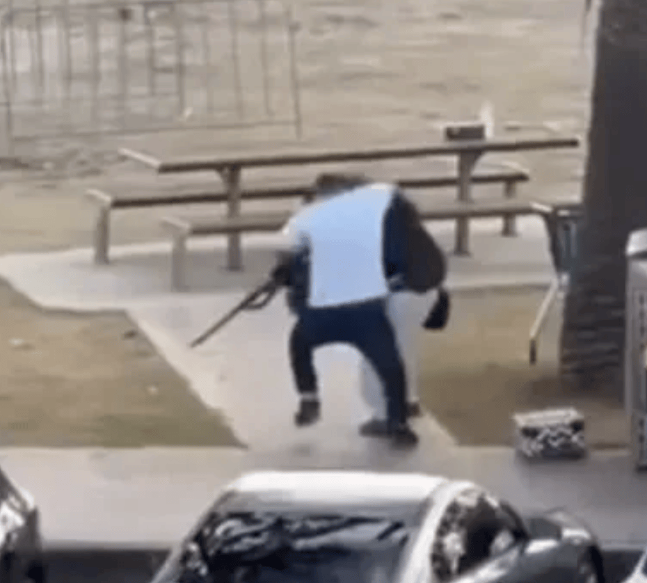 澳枪击案空手夺枪男子系水果店老板<strong></p>
<p>ZB.COM</strong>，美亿万富翁捐近10万美元