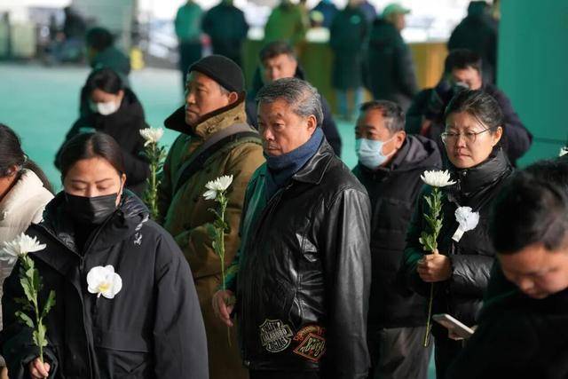 何晴之子追思：妈妈很喜欢雪<strong></p>
<p>ZB.COM</strong>，北京这场雪好像是为她而下