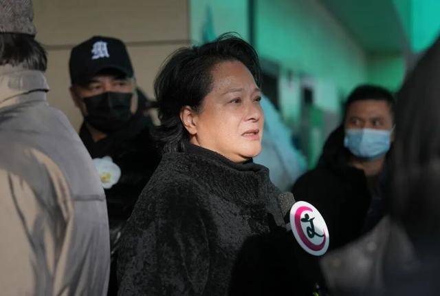 何晴之子追思：妈妈很喜欢雪<strong></p>
<p>ZB.COM</strong>，北京这场雪好像是为她而下