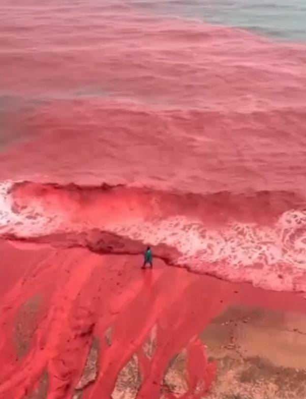 罕见！伊朗霍尔木兹岛遭遇强降雨<strong></p>
<p>数字货币交易</strong>，部分海域变成“血色海洋”
