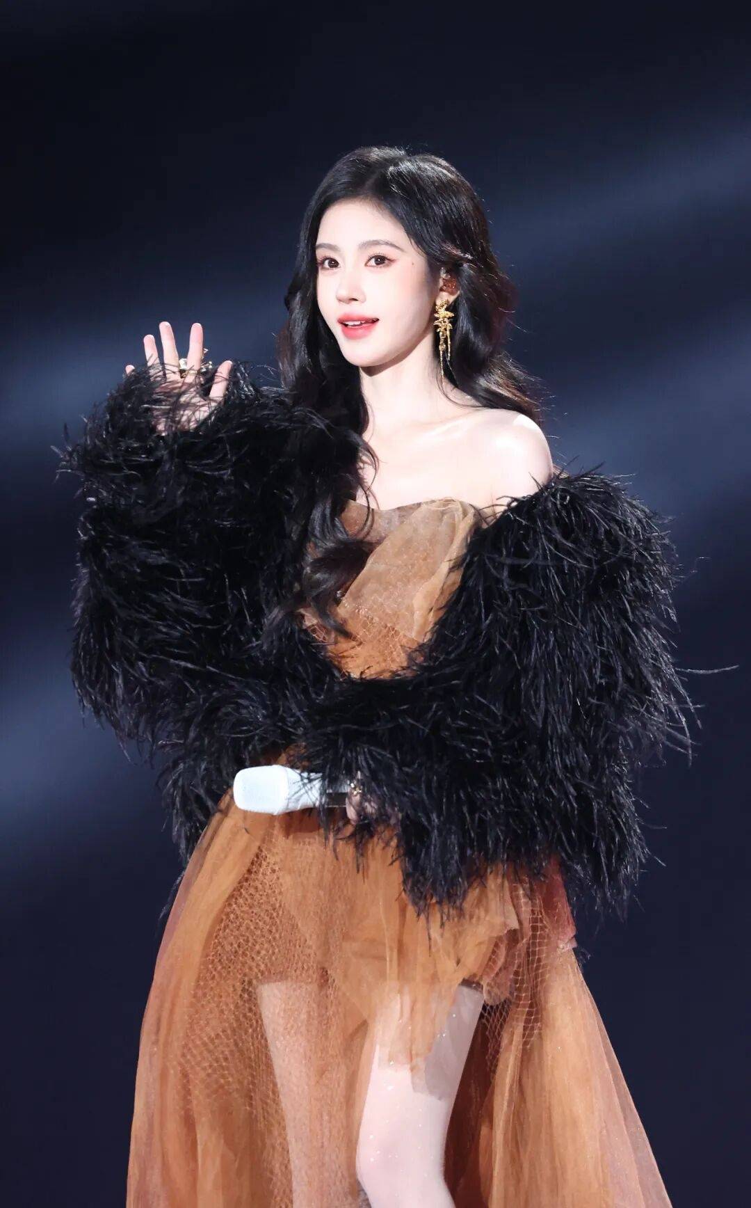 丝芭传媒称鞠婧祎多次编造谎言<strong></p>
<p>数字货币交易</strong>，“涉嫌严重经济犯罪”，将择日全网公开实名举报