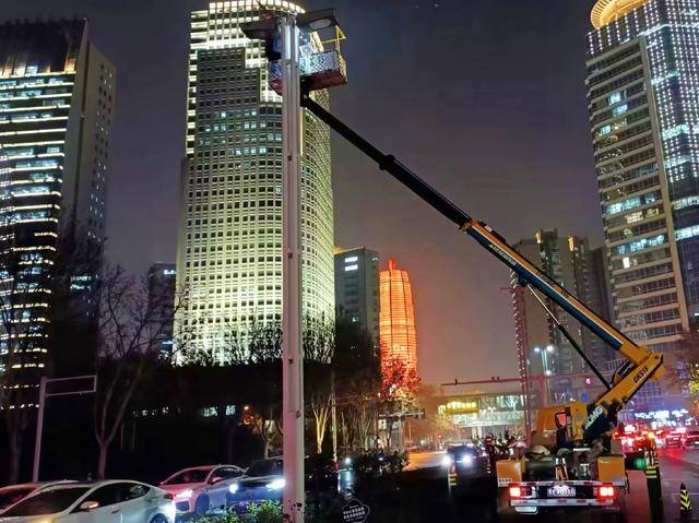 奏响“暖冬四部曲”(四) : 照亮平安归家路“护光明”