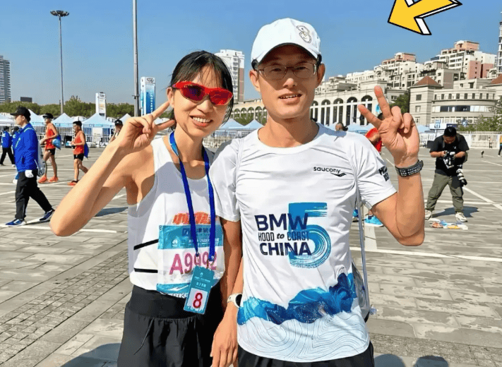 张水华辞职后携老公直播秀恩爱<strong></p>
<p>插针</strong>,称白岩松是自己恩人