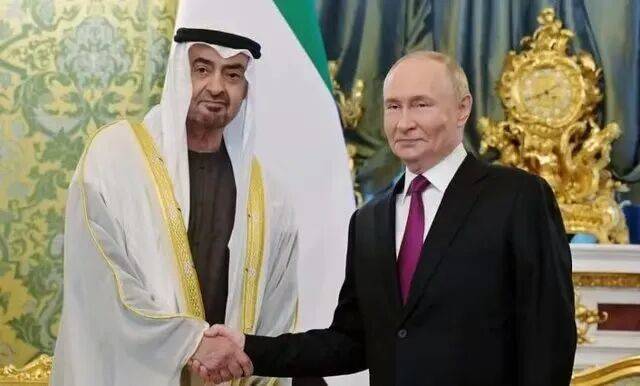 伊朗首都启动战时避难设施建设规划<strong></p>
<p>比特币减半前都会大跌么</strong>，将在霍尔木兹海峡实弹军演，伊外长与多国外长通话，欧盟宣布制裁并将革命卫队列为“恐怖组织”